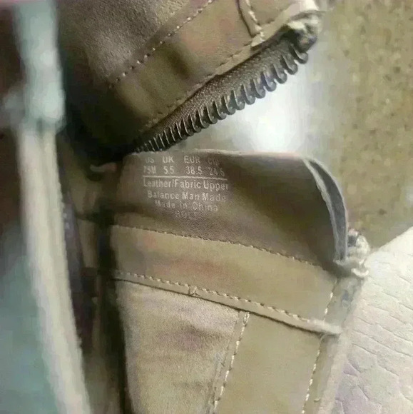 Circus by Sam Edelmam suade booties with spikes sz 7.5 Womans - Picture 3 of 6